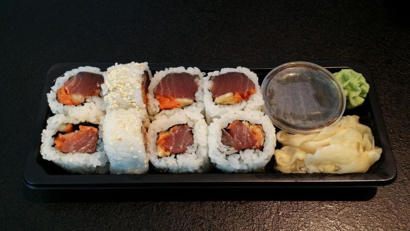 6.SPICY TUNA MAKI 